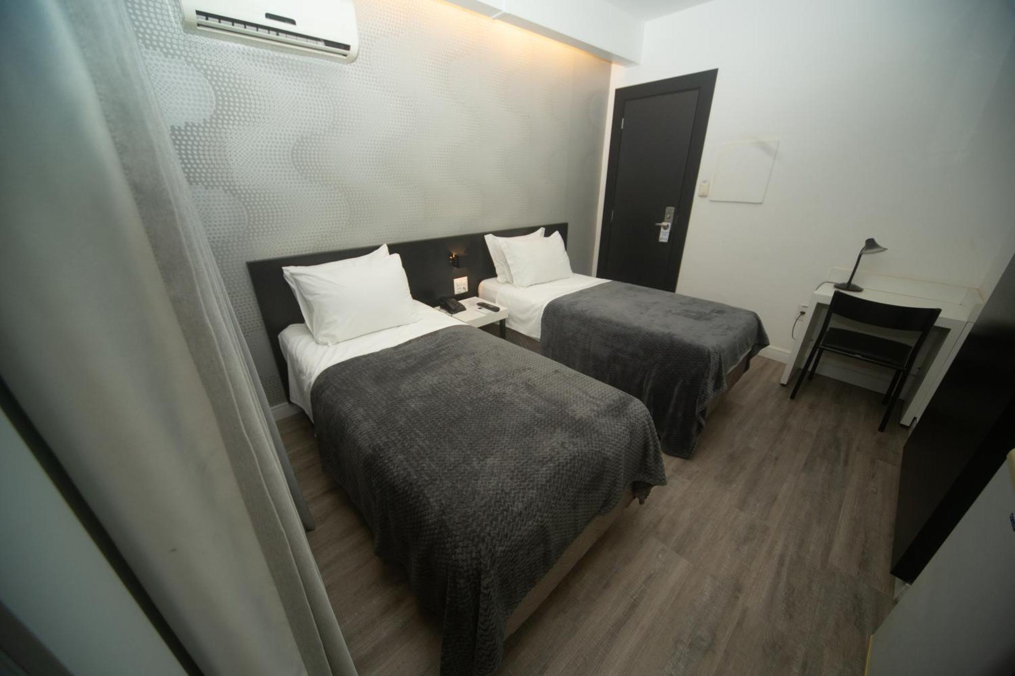 Hotel Cidade Araxa Bagian luar foto