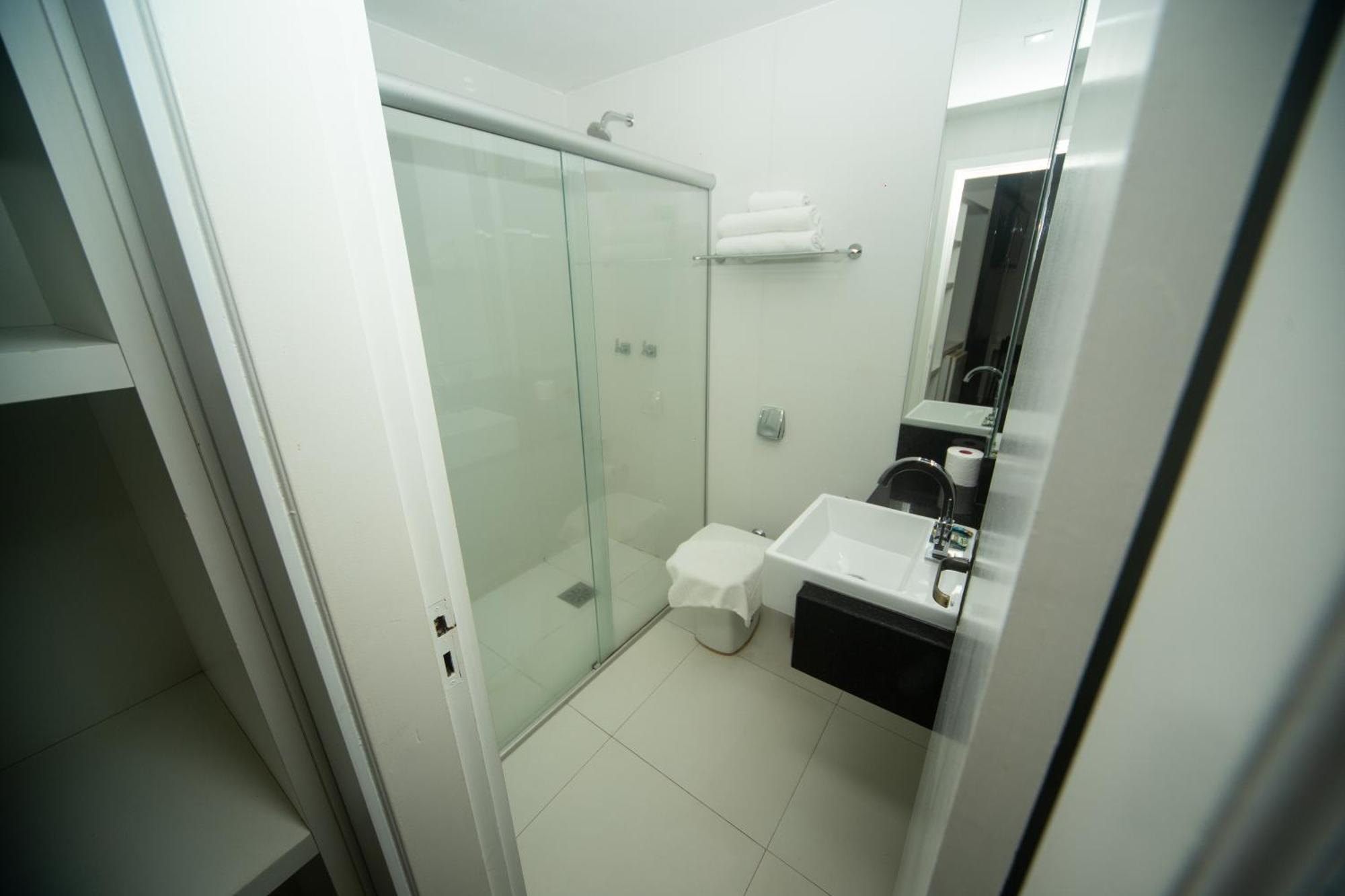 Hotel Cidade Araxa Bagian luar foto