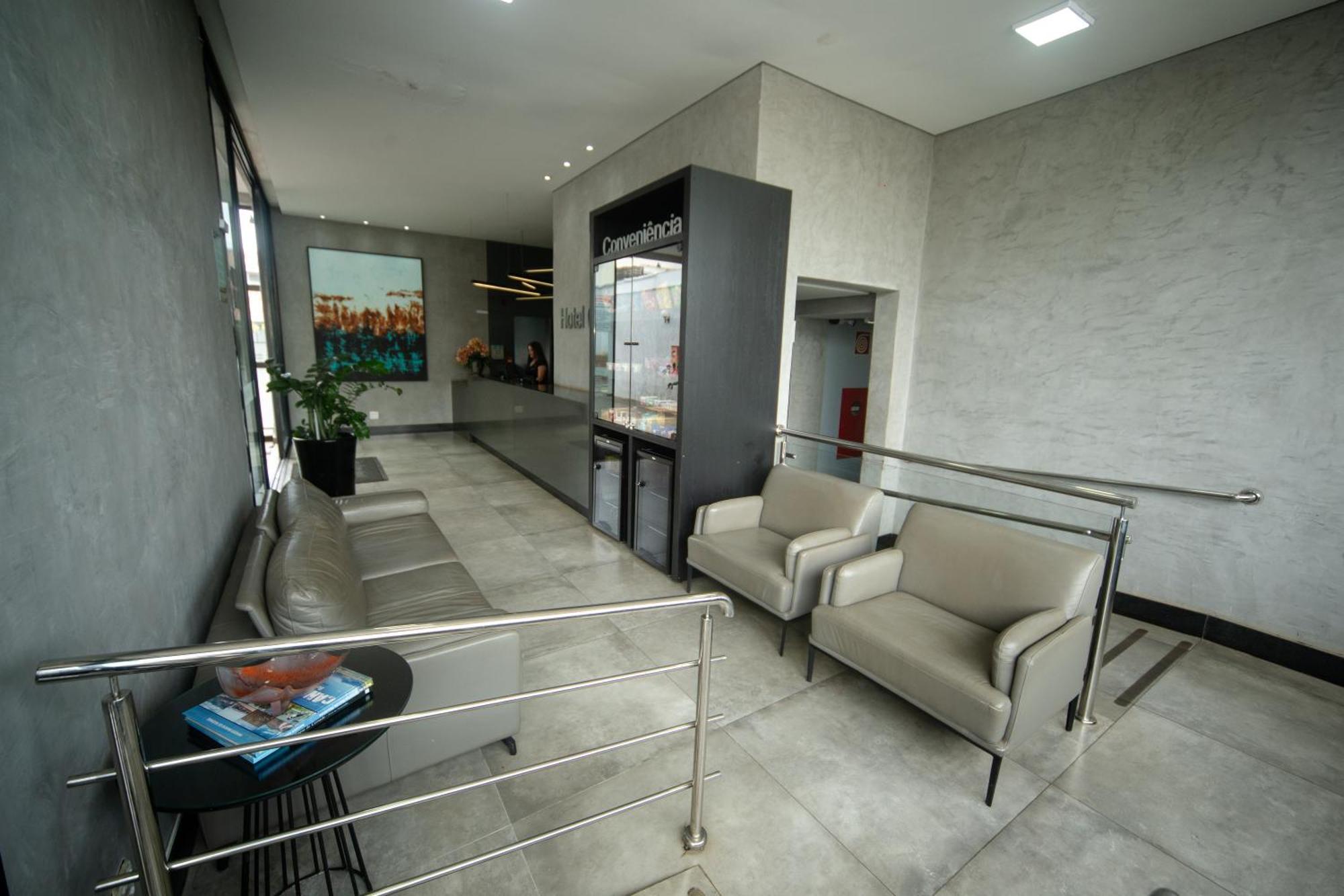Hotel Cidade Araxa Bagian luar foto