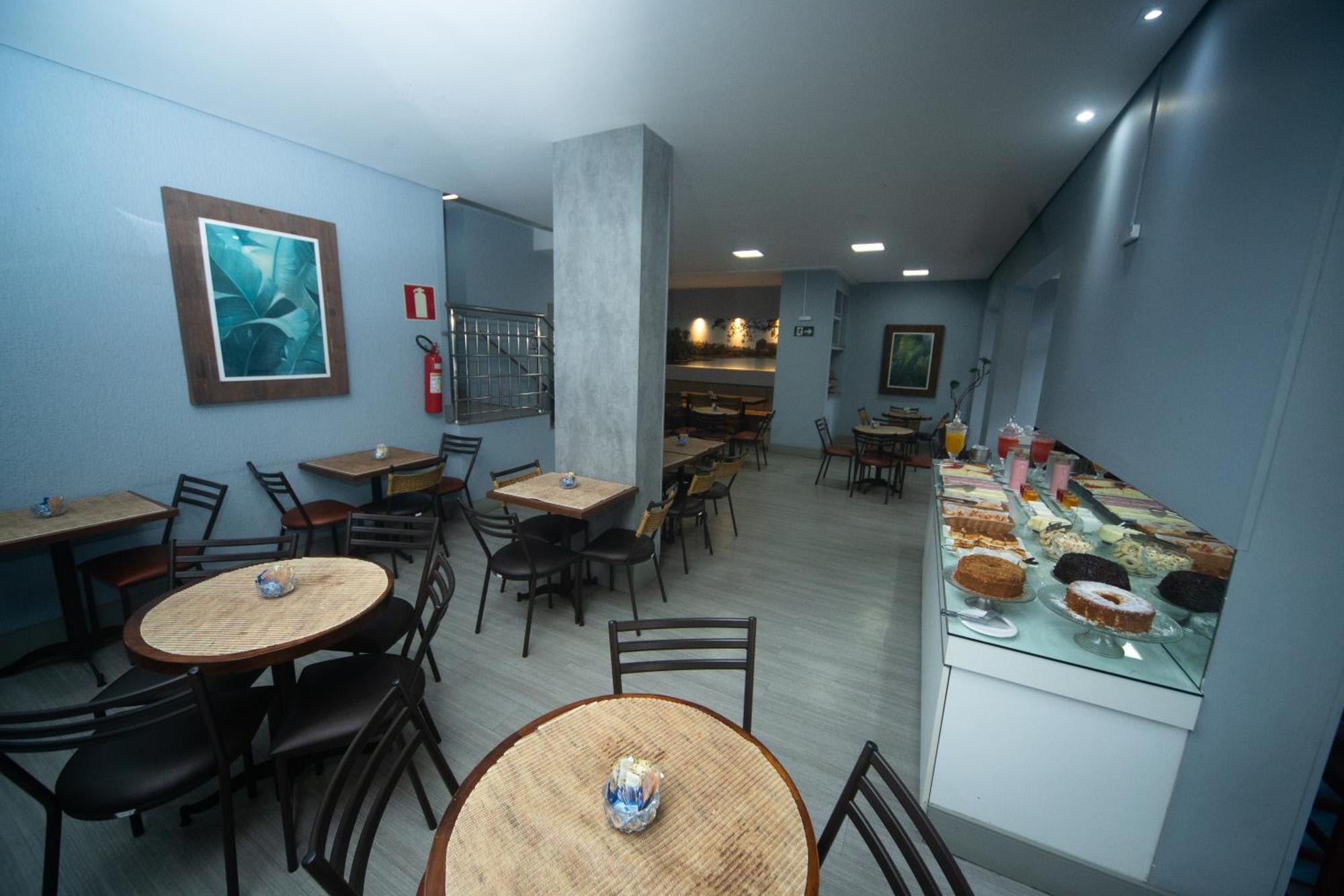 Hotel Cidade Araxa Bagian luar foto
