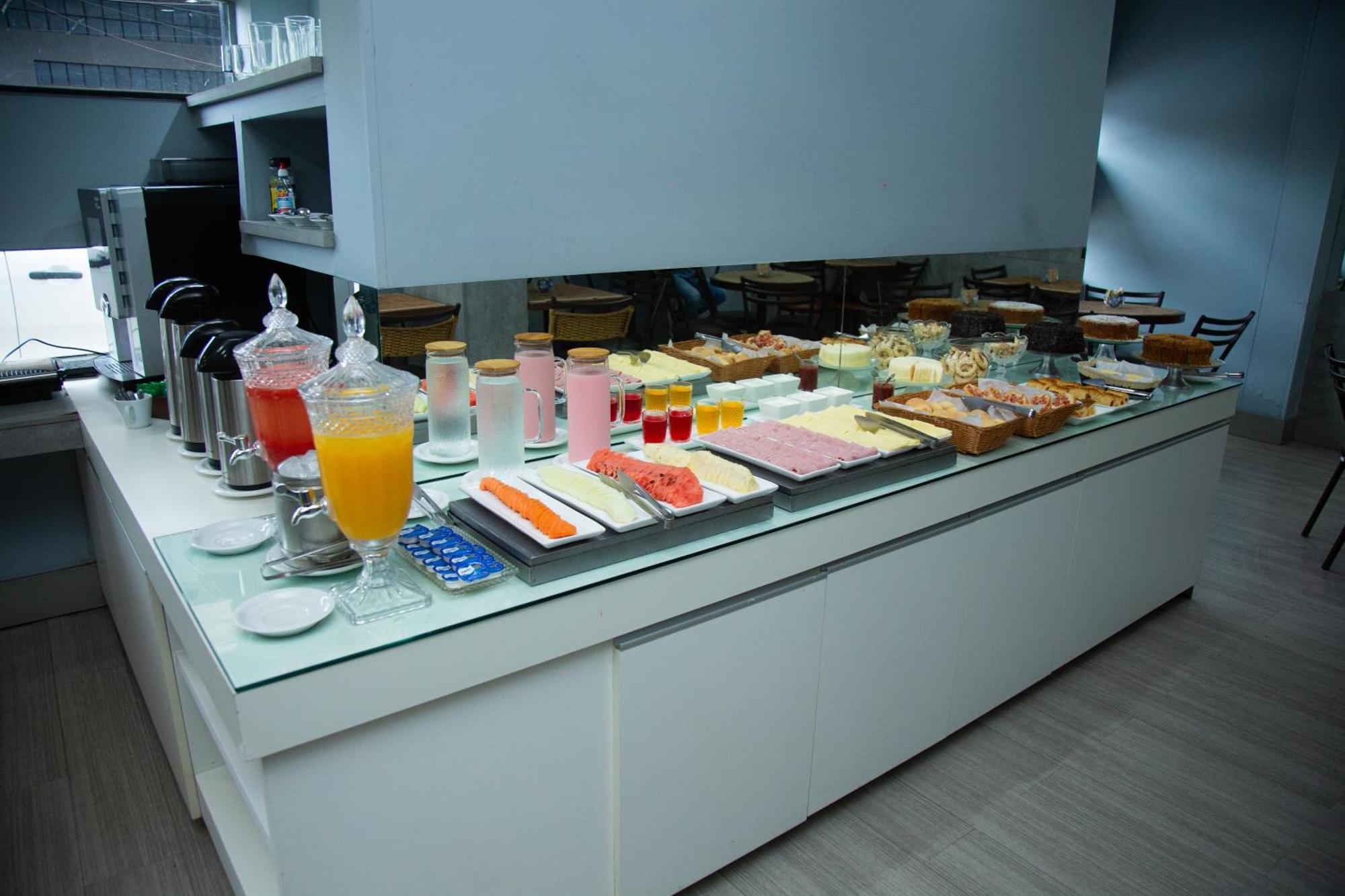 Hotel Cidade Araxa Bagian luar foto